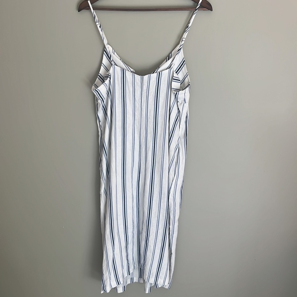 Linen button down dress - adjustable spaghetti straps - pockets! PERF condition - Picture 6 of 16